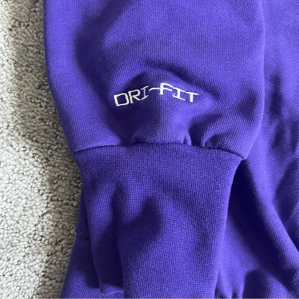 Nike Dri-FIT Standard Issue Official Basketball Sweatshirt Sz S Retro Embroidery - Picture 5 of 13